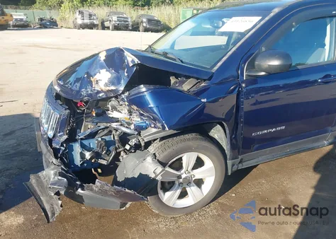 2017 Jeep Compass Sport 4X4 from USA, damaged, VIN 1C4NJDBB8HD138236